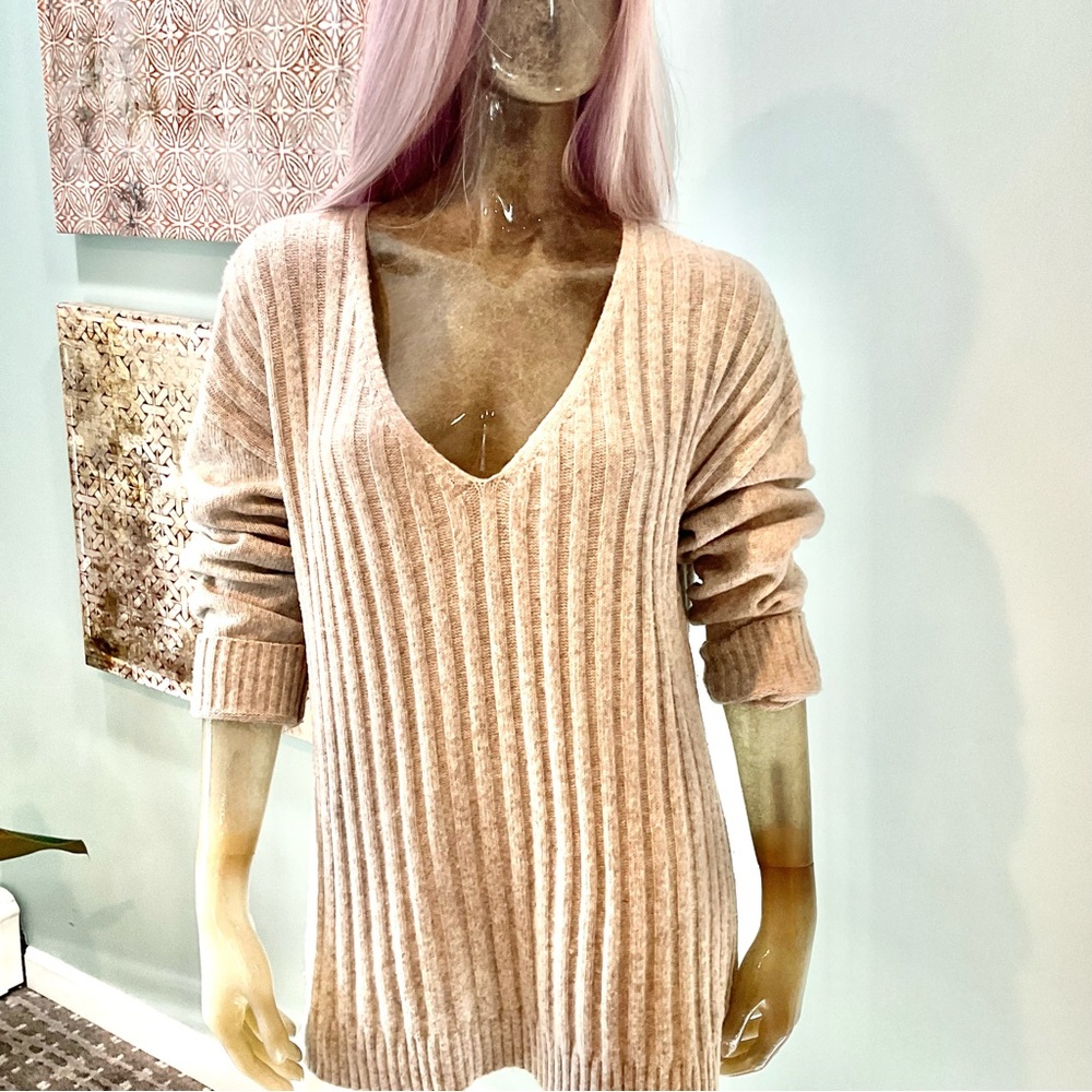 Gap designed and crafted sweater